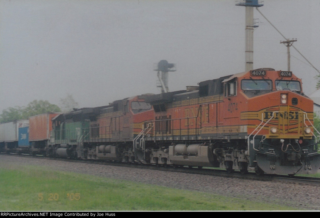 BNSF 4074 West